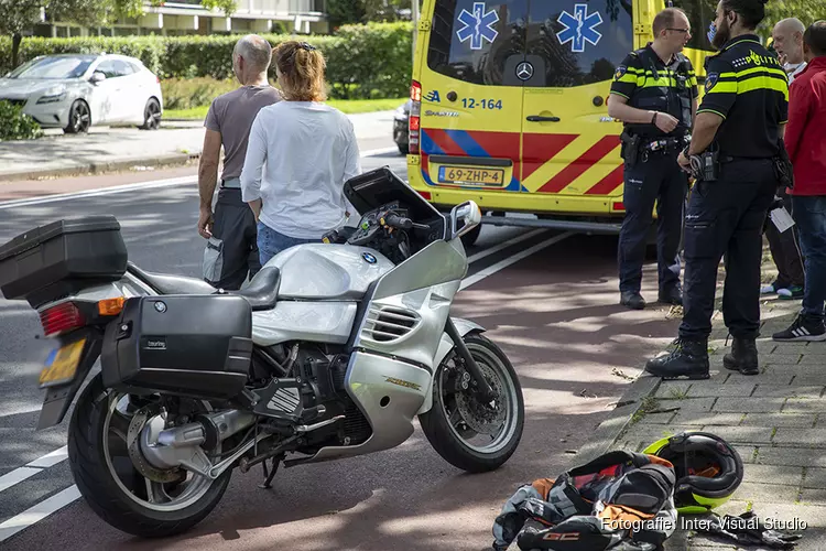 Motorrijder lichtgewond na ongeval Briandlaan Haarlem