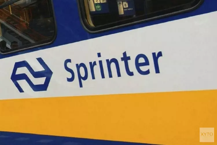 Brand in coupé van sprinter bij station Haarlem