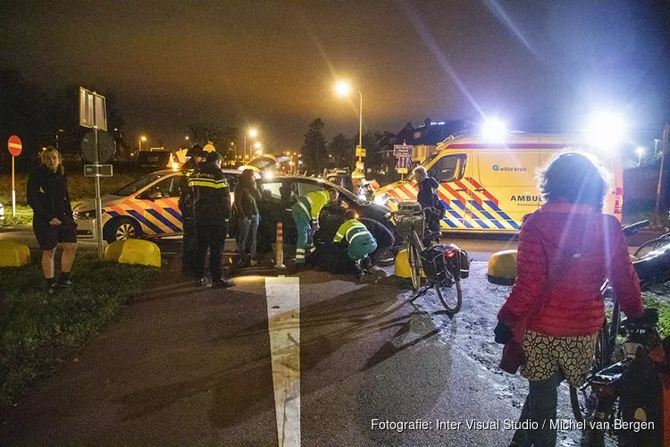 Fietser gewond na botsing met auto op de Dijkzichtlaan