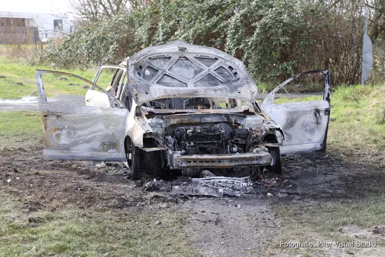 Gestolen auto uit Amsterdam uitgebrand in Haarlem