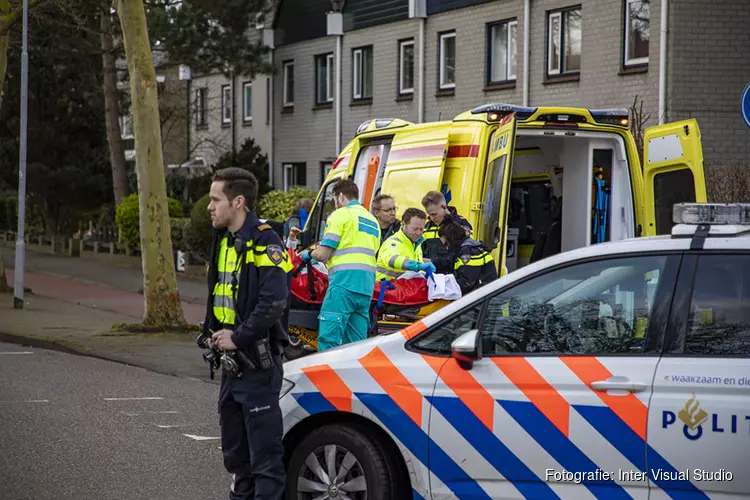 Fietsster gewond na ongeval met auto in Haarlem