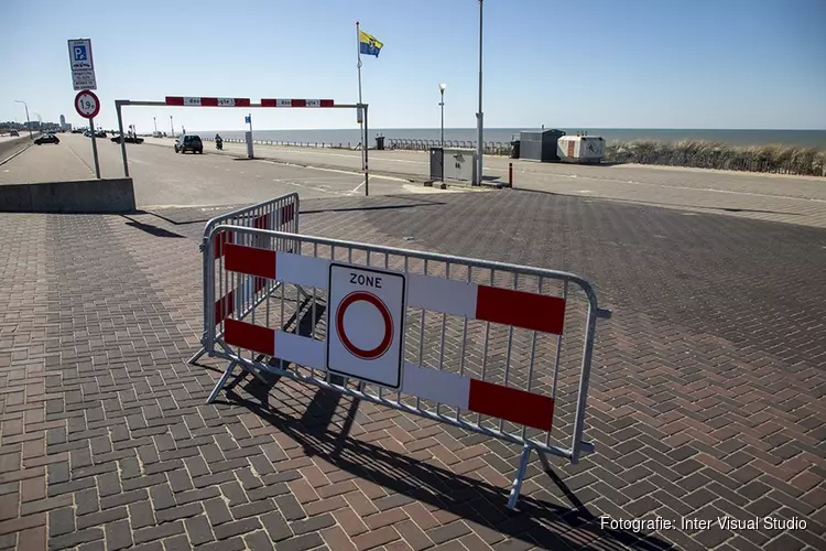 Weer handhavers ingezet tegen ongewenste strandbezoekers Bloemendaal en Zandvoort