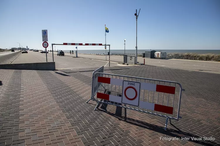 Zandvoort en Bloemendaal herhalen oproep om ook dit weekend de kust te mijden