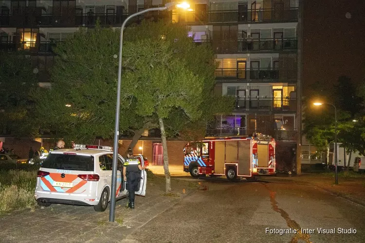 Brand tegen flat aan de Thomas Morestraat in Haarlem