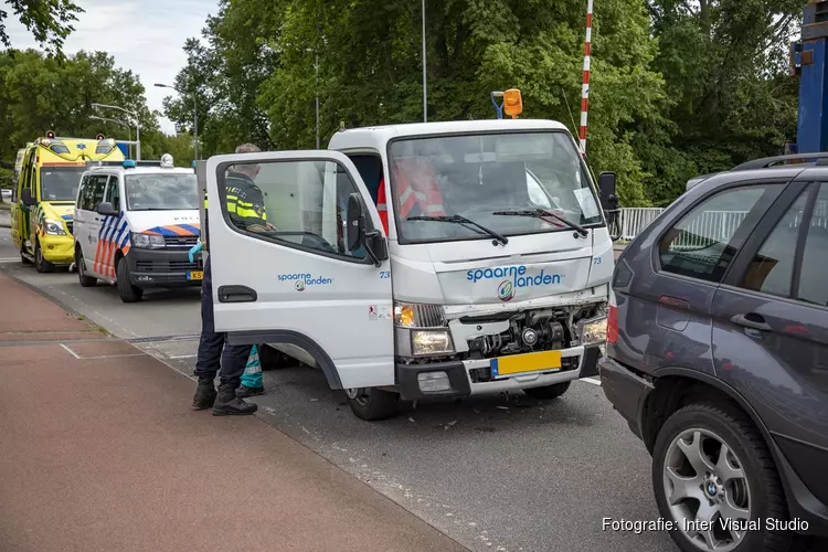 Veel vertraging door ongeval op de Prinsenbrug in Haarlem