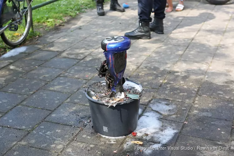 Oxboard vliegt spontaan in de brand bij spelende kinderen