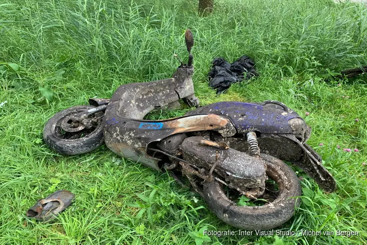 Scooter aangetroffen in sloot Haarlem