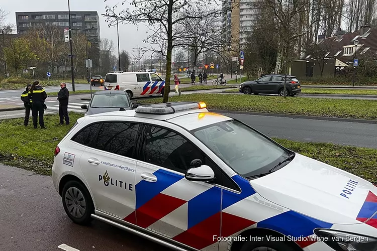 Fietser gewond na aanrijding door auto in Haarlem