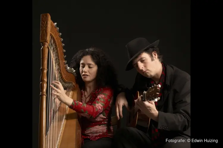 Harp en flamencogitaar in Rosenstock Huessyhuis