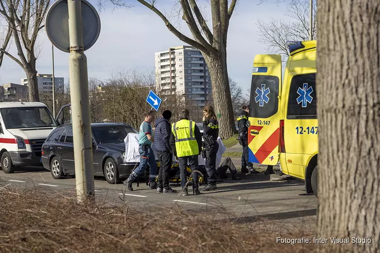 Man gewond bij ongeval op de Kennedylaan in Haarlem