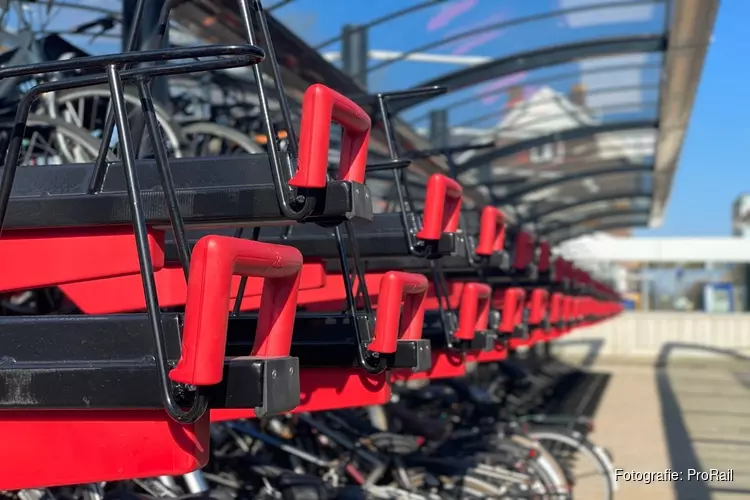 Werkzaamheden afgerond, meer ruimte voor fietsen op station Bloemendaal