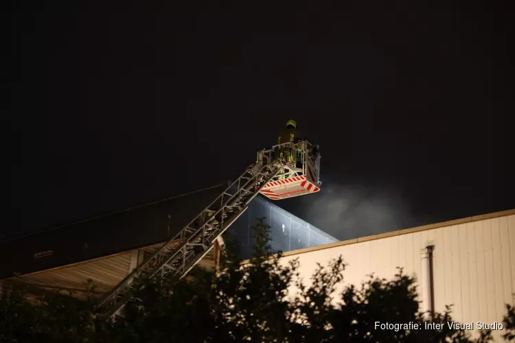 Brand bij staalhandel in Waarderpolder