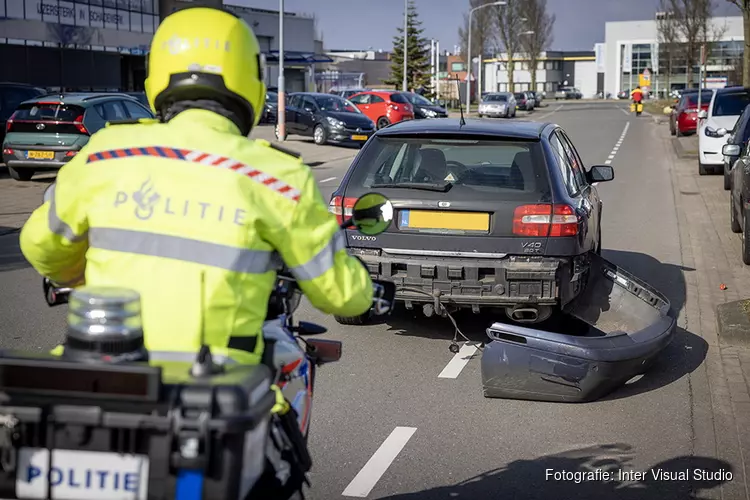 Motorrijder gewond na botsing met auto in Haarlem