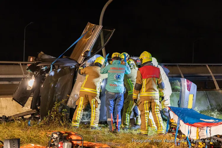 Auto gecrasht langs A200 in Haarlem