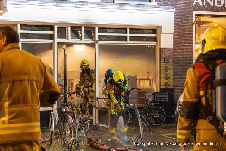 Brand aan Botermarkt in Haarlem: wasserette zwaar beschadigd