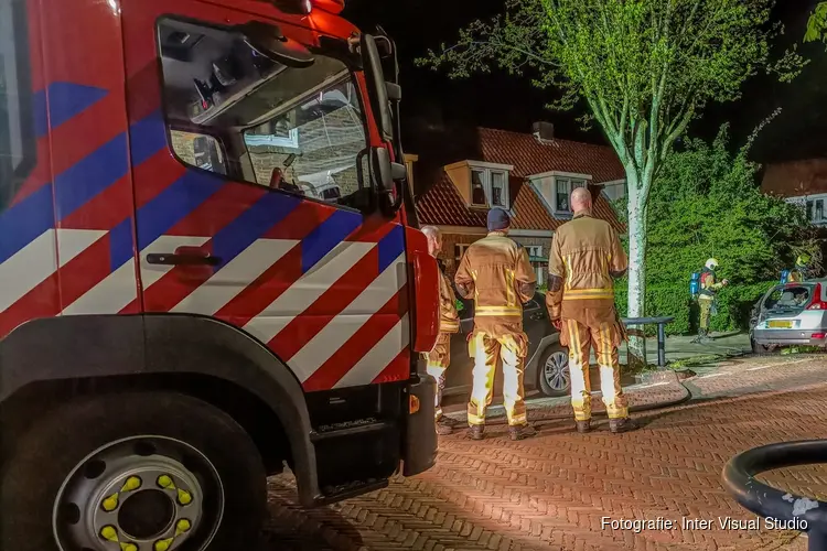 Auto in brand in Dahliastraat te Haarlem