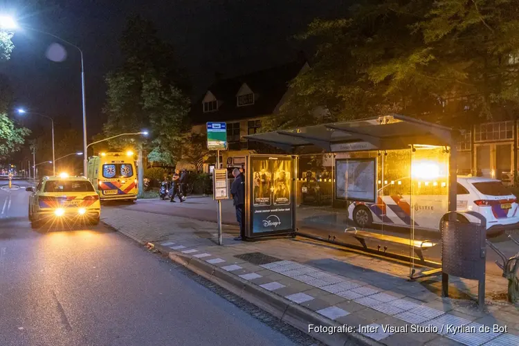 Man zwaargewond na aanrijding met scooter in Haarlem