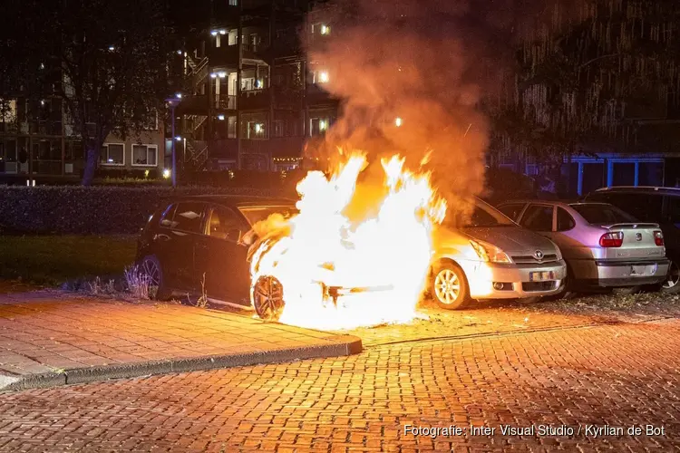 Opnieuw auto in vlammen op in Schalkwijk