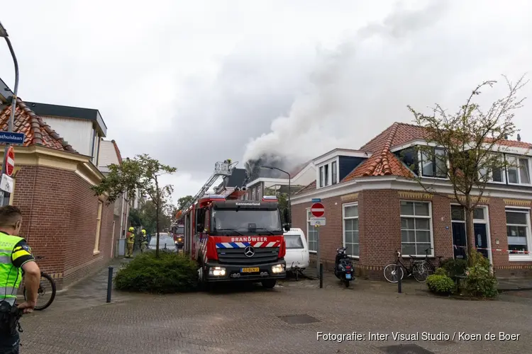 Felle brand in Brouwersstraat in Haarlem