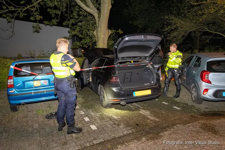 Autobrand na explosie aan de Briandlaan in Haarlem