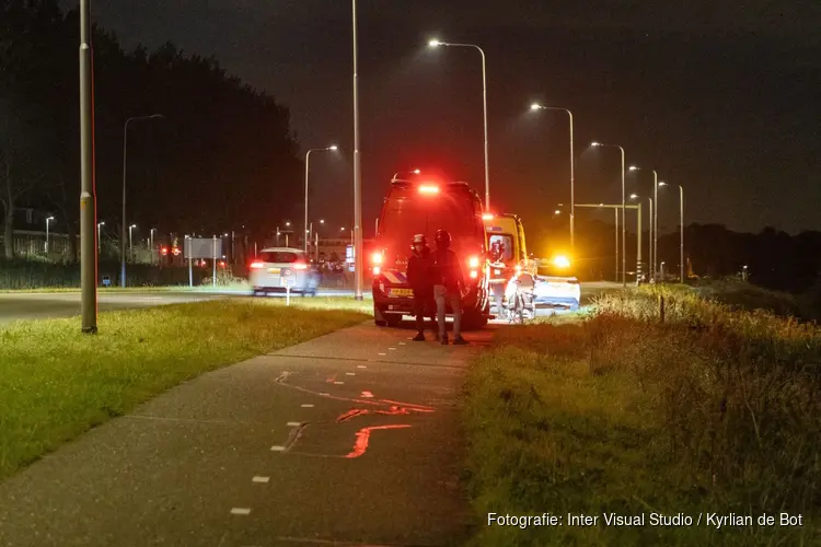 Scootmobiel te water langs N208 in Haarlem