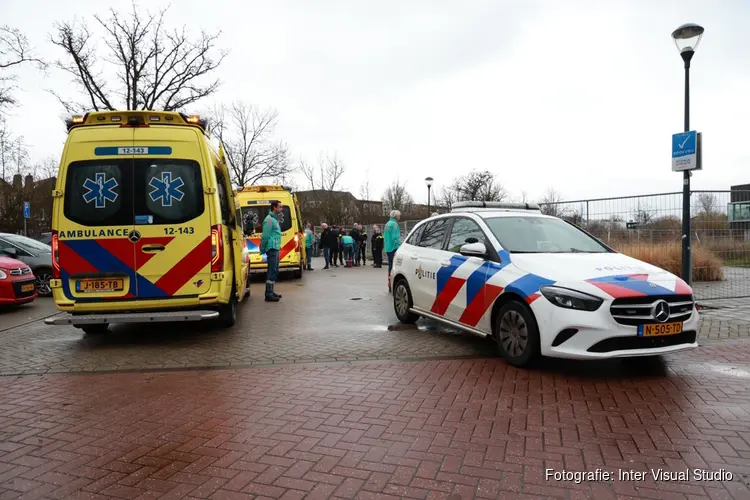 Zes mensen behandeld door ambulance bij brand in Spaarne College in Haarlem